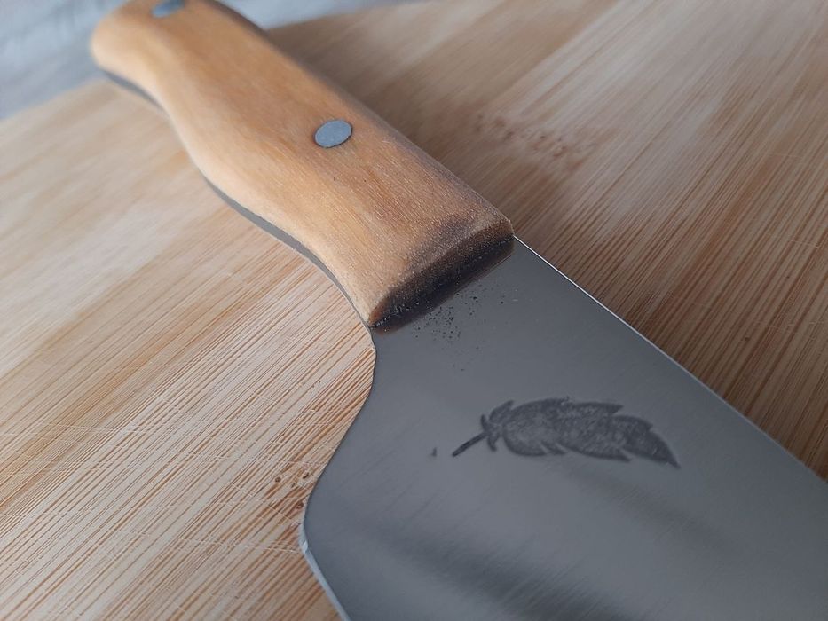 Ніж кухонний. Сталь N690 Bohler