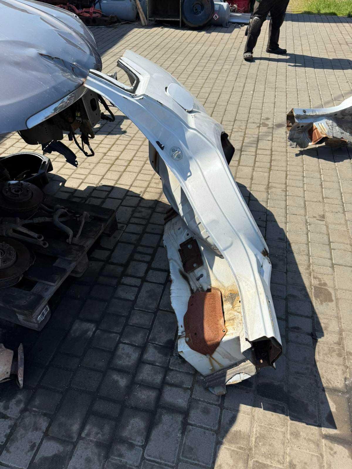 Четверть (крыло) заднее левое Mitsubishi Outlander XL 2008-