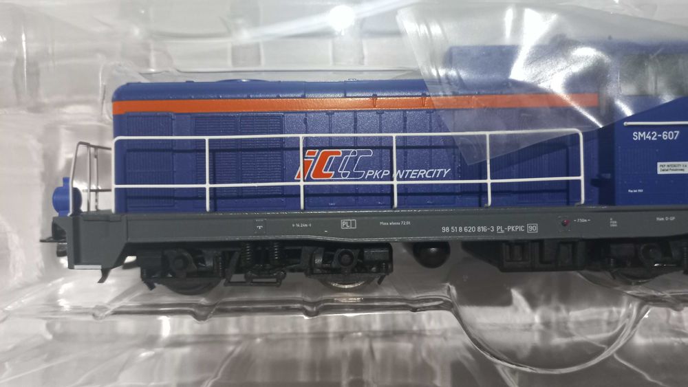 Fabrycznie nowa lok. spalinowa tzw. stonka SM42-607 ICCC Piko 59269