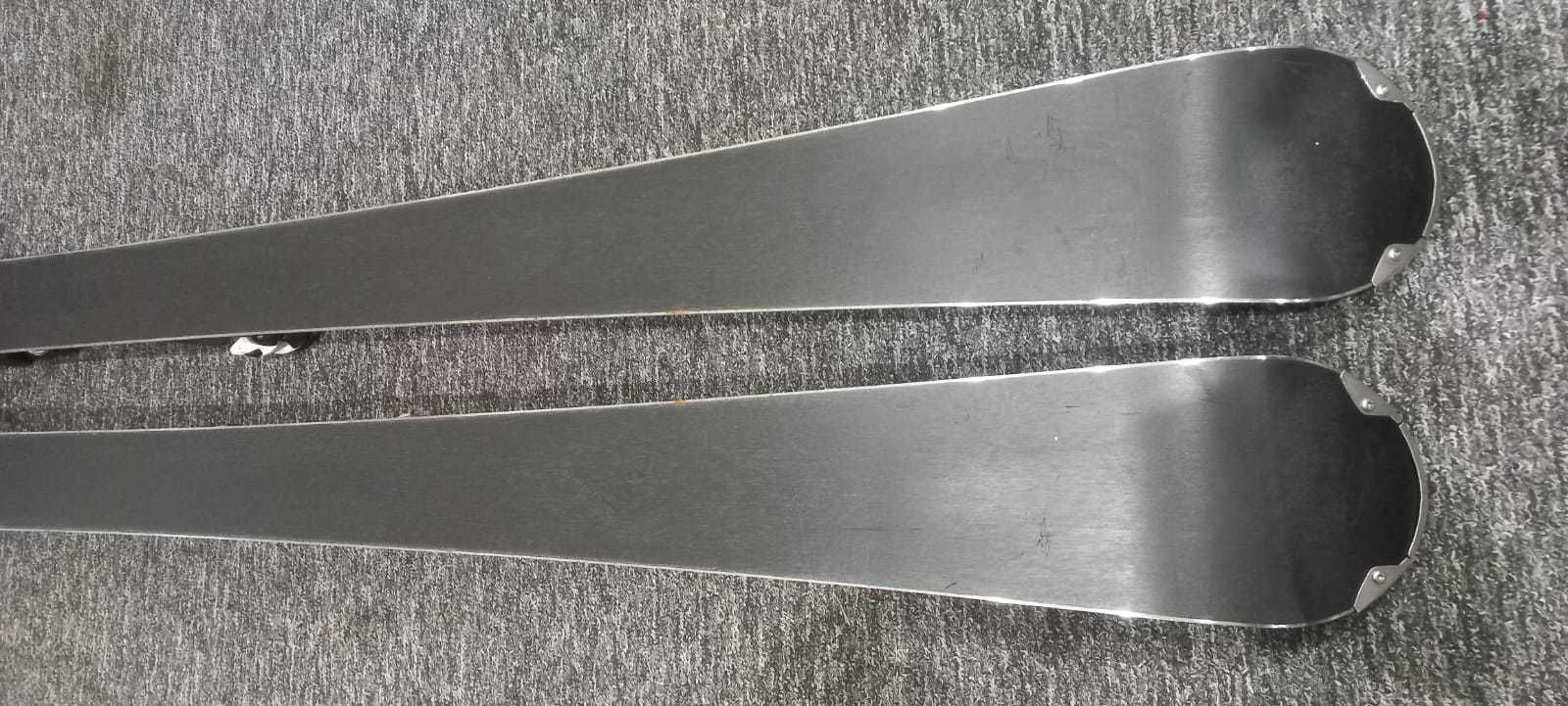 Narty Volkl RaceTiger SRC