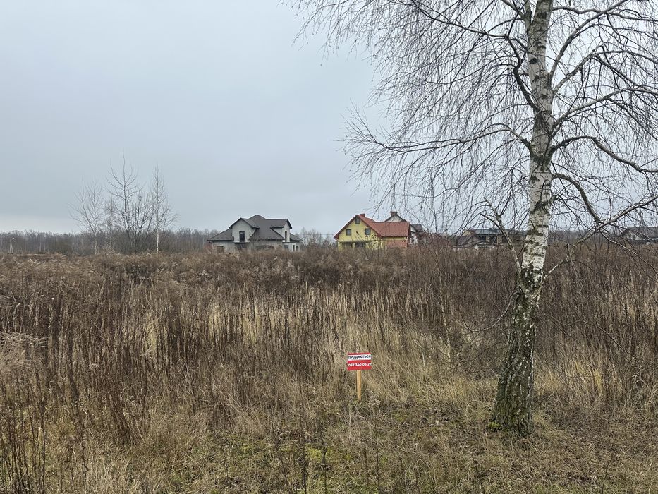 Ділянка поруч міста,найпопулярніший сектор особняків-новобудов.