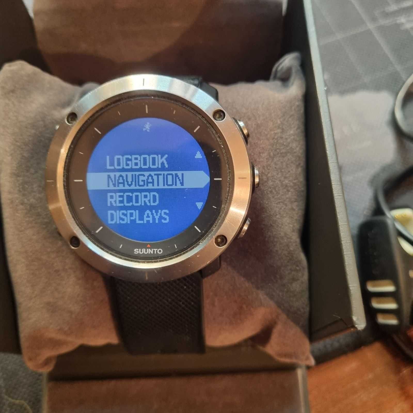 Годинник Suunto Traverse