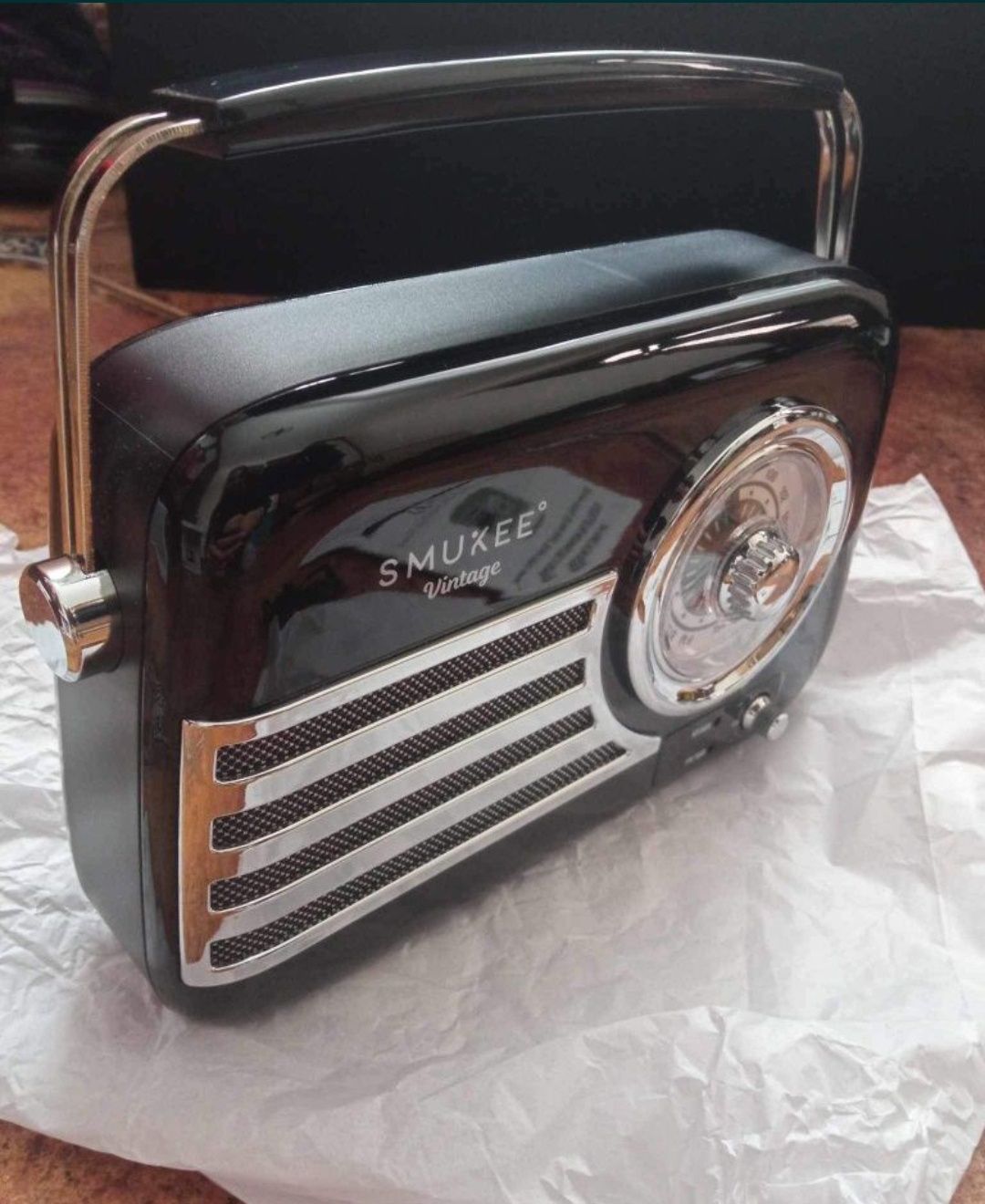 Nowe radio vintage z głośnikiem bluetooth