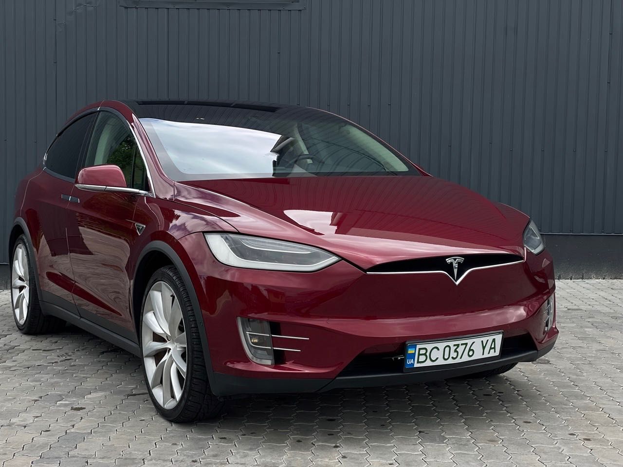 Tesla Model X Ludicrous