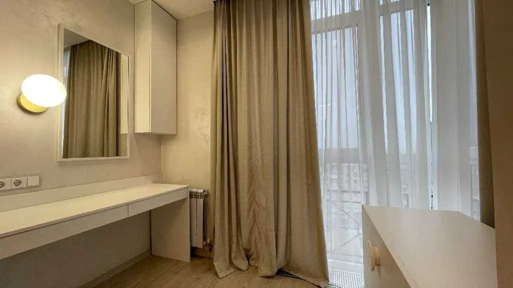 Продам 4к квартиру в ЖК "Атлант" на А. Поля (низ)