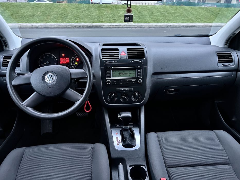 VW Golf 5 1.6 FSI, автомат, бензин - 198 000 км