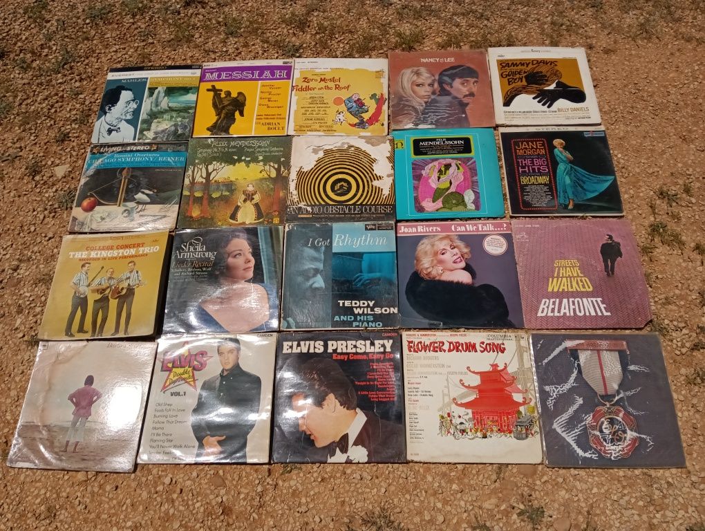 Coleção de discos de vinil música clássica e outras