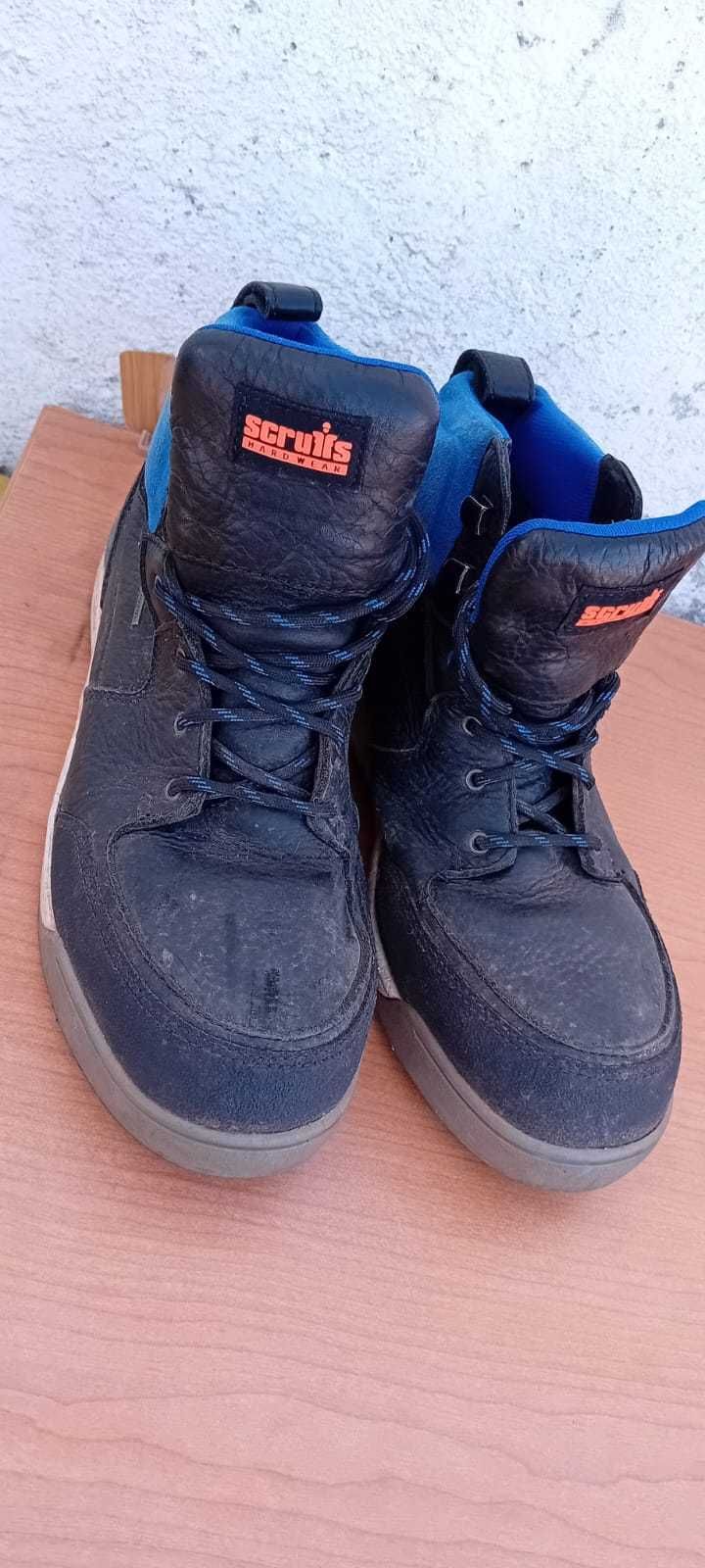 Botas de biqueira de aço da marca Scruffs