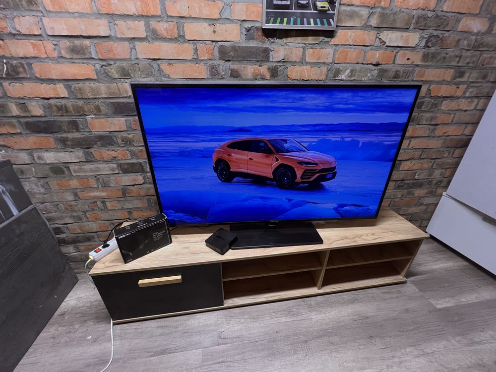 Telewizor Samsung 55 cali smart box bez wad
