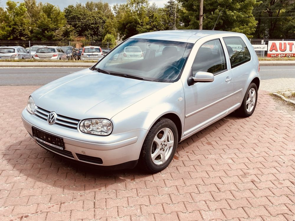 Sprzdam vw golf 4 rok 2003 poj 1.4 16 v zadbany