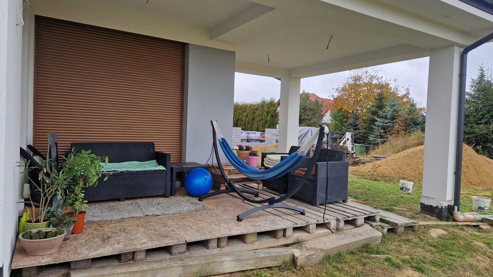 Taras drewniany (tymczasowy/ budowlany), 12 palet, OSB, krokwie, belki