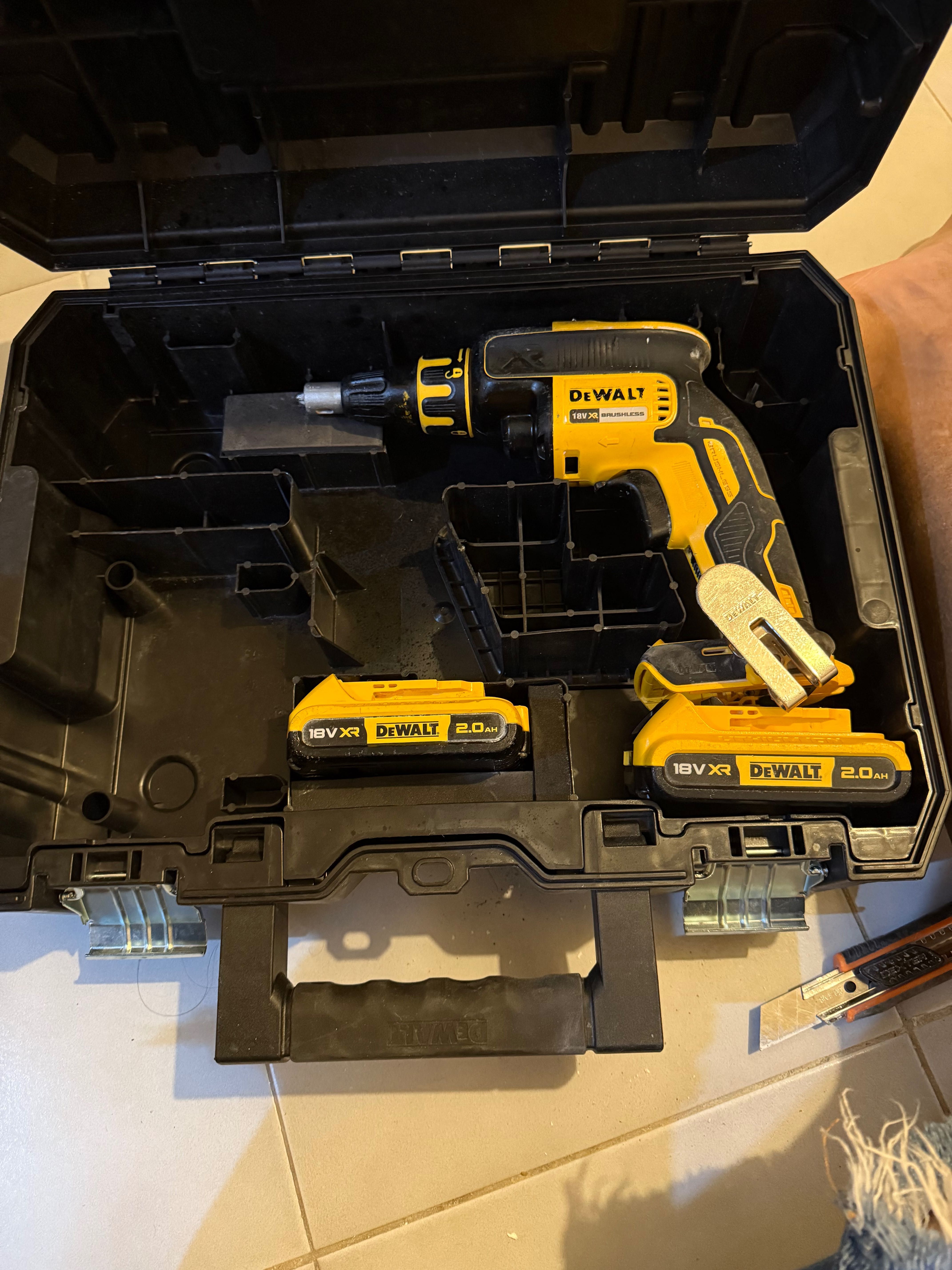 Aparafusadeira dewalt