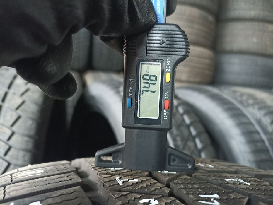 225 45 R18 Continental КАК НОВЫЕ  зимние шины резина