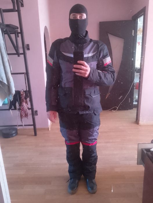 Мото костюм з підкладкою розмір м,л підійде на  параметри 175/80,телеф