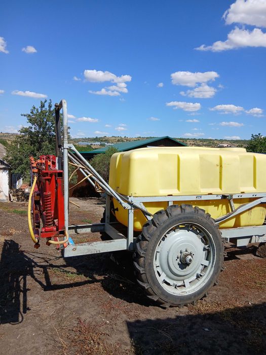 Продам прицепний  оприскувач