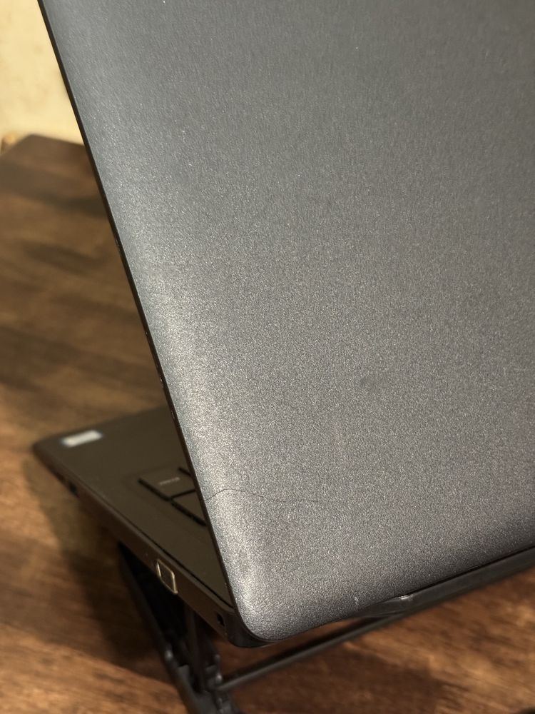 Ноутбук Dell IPS Latitude 3590 i7 8th SSD
