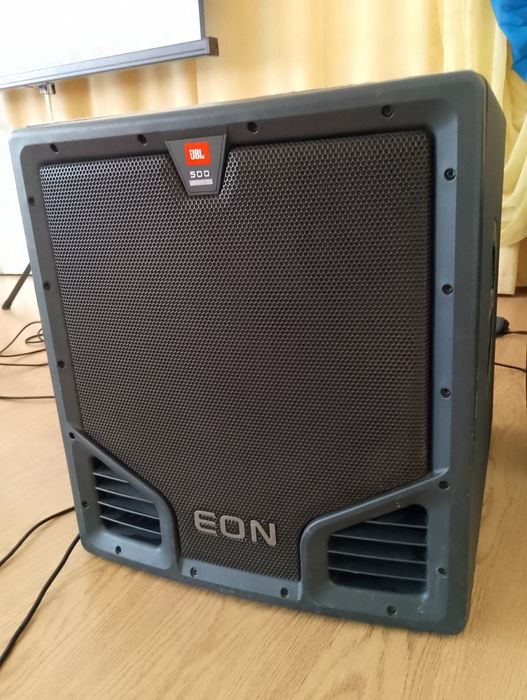 Сабвуфер JBL eon 518s