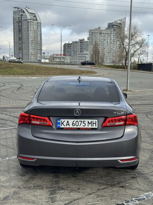 Acura TLX 2017 премиальный седан с характером