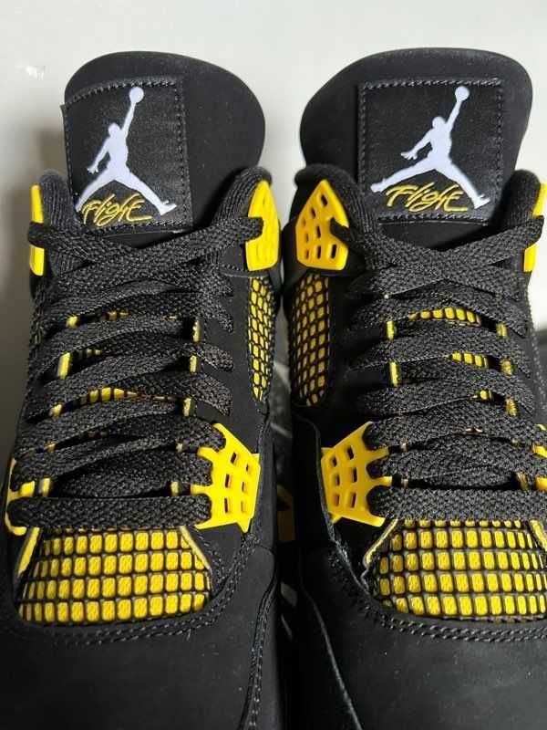 Nike_Air_Jordan_4 |Thunder|Retro| rozmiar 38