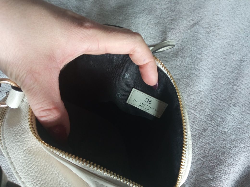 Nowa torebka crossbody Hay