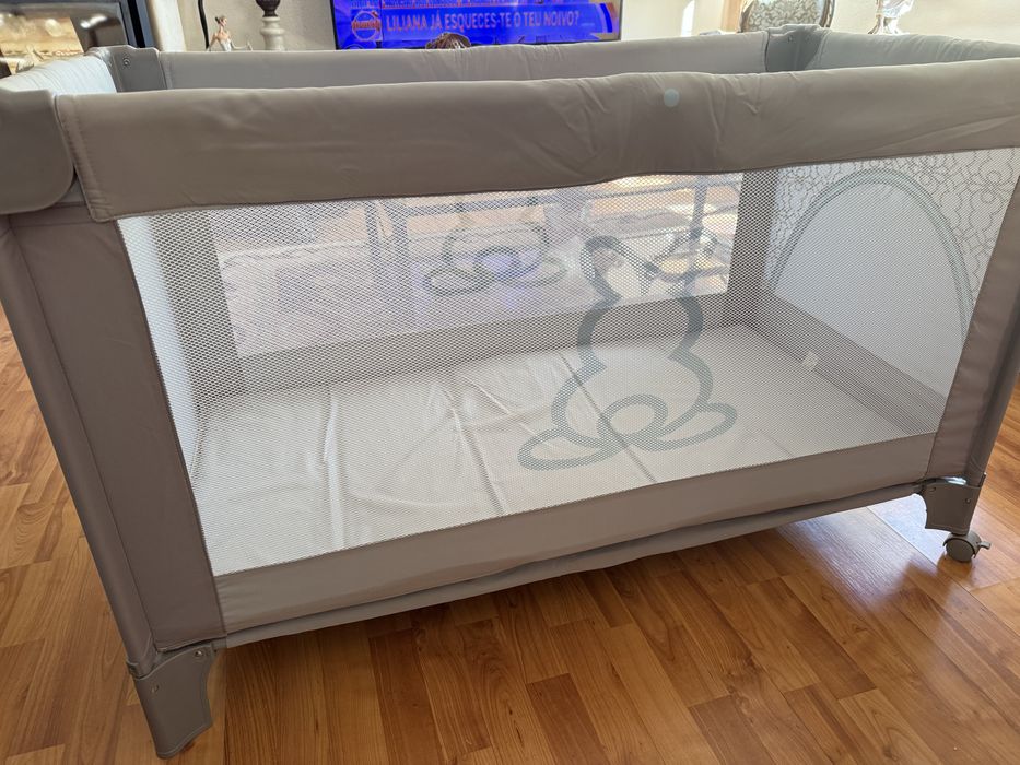 Cama viagem / parque bebe como nova Fluffy Bunny