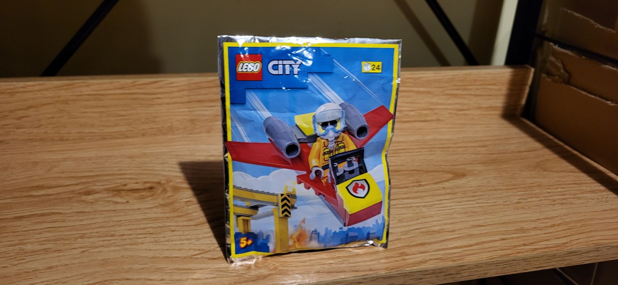 Lego City 952209 odrzutowiec plus strażak saszetka z klockami