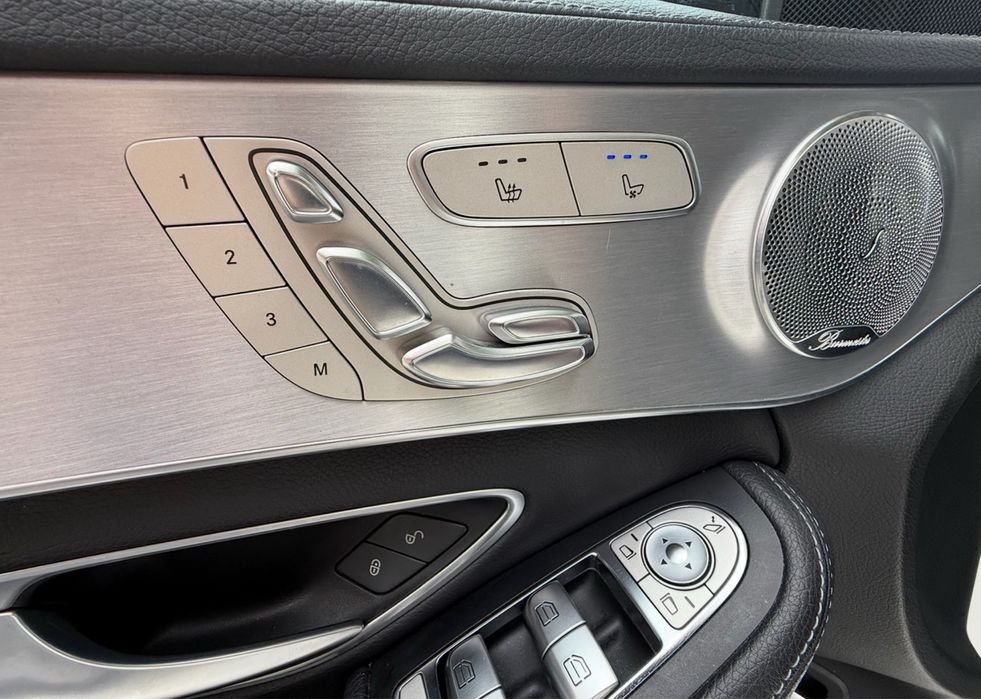 Mercedes C300h AMG (suspensão pneumática)