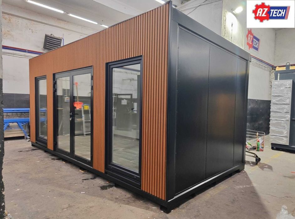 Czarny kontener 6,0 x 3,0 m z lamelami i drzwiami dwuskrzydłowymi