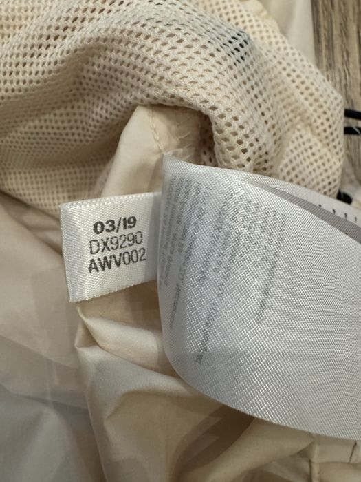 Плащевка adidas с капюшоном