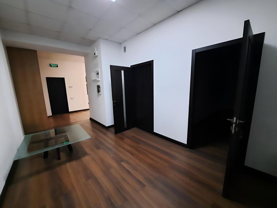 Оренда приміщення : офіс 138 м2 з окремим входом