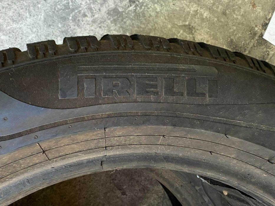 Шины 225/55 R17 Pirelli пара зима (хорошее состояние) L7