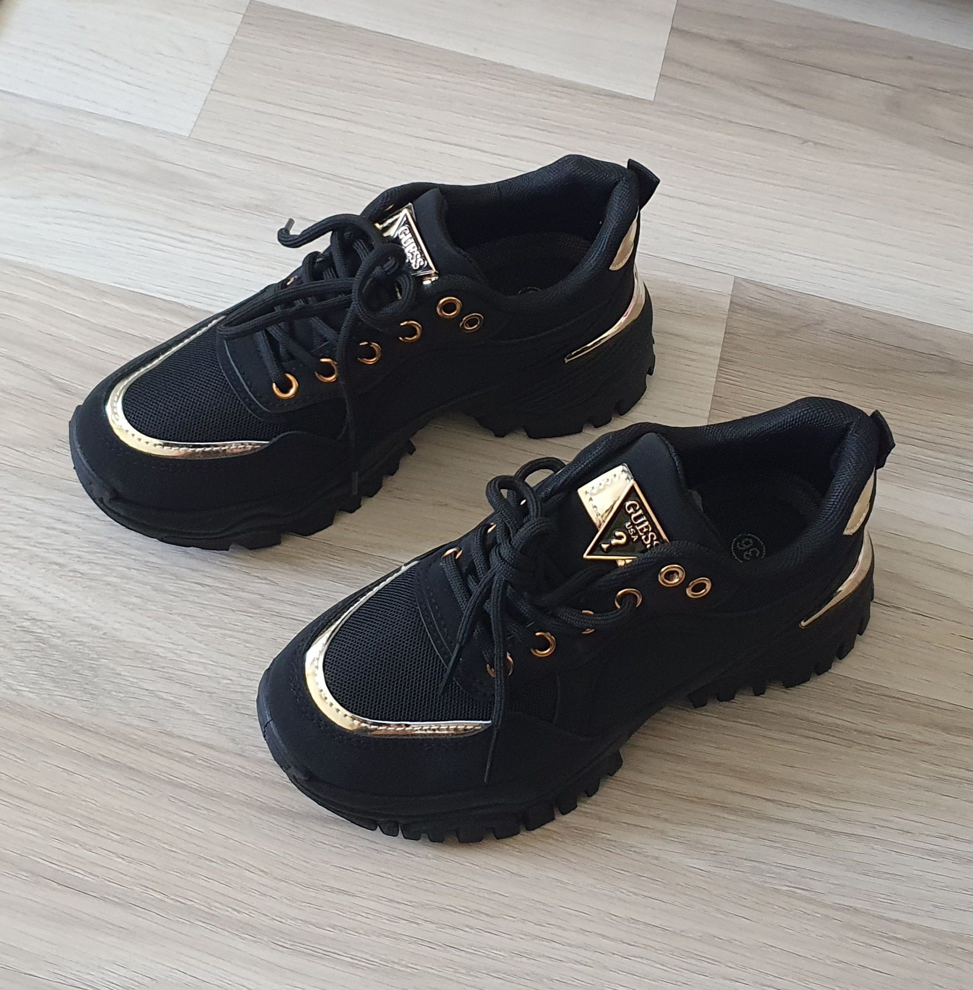 Czarne sneakersy Guess r. 36