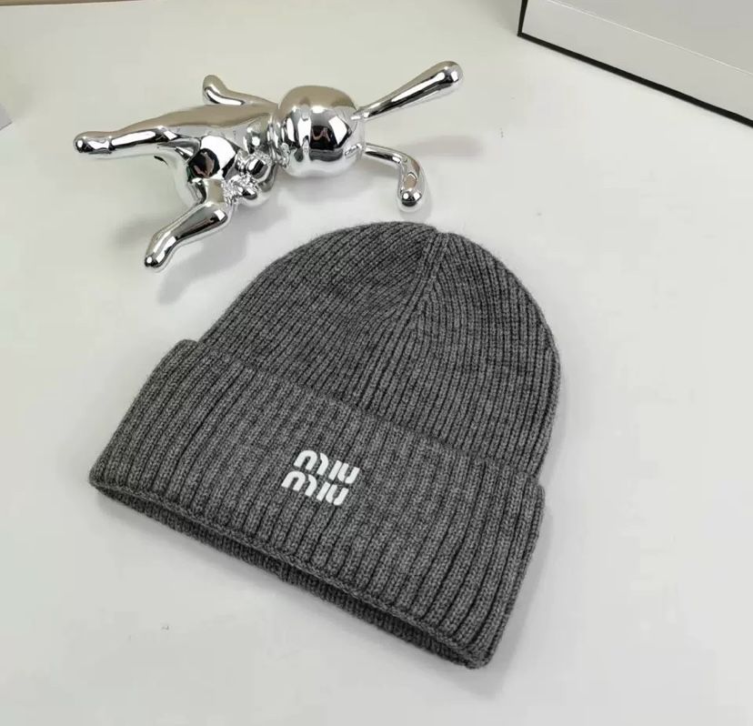 Шапка miu miu one size