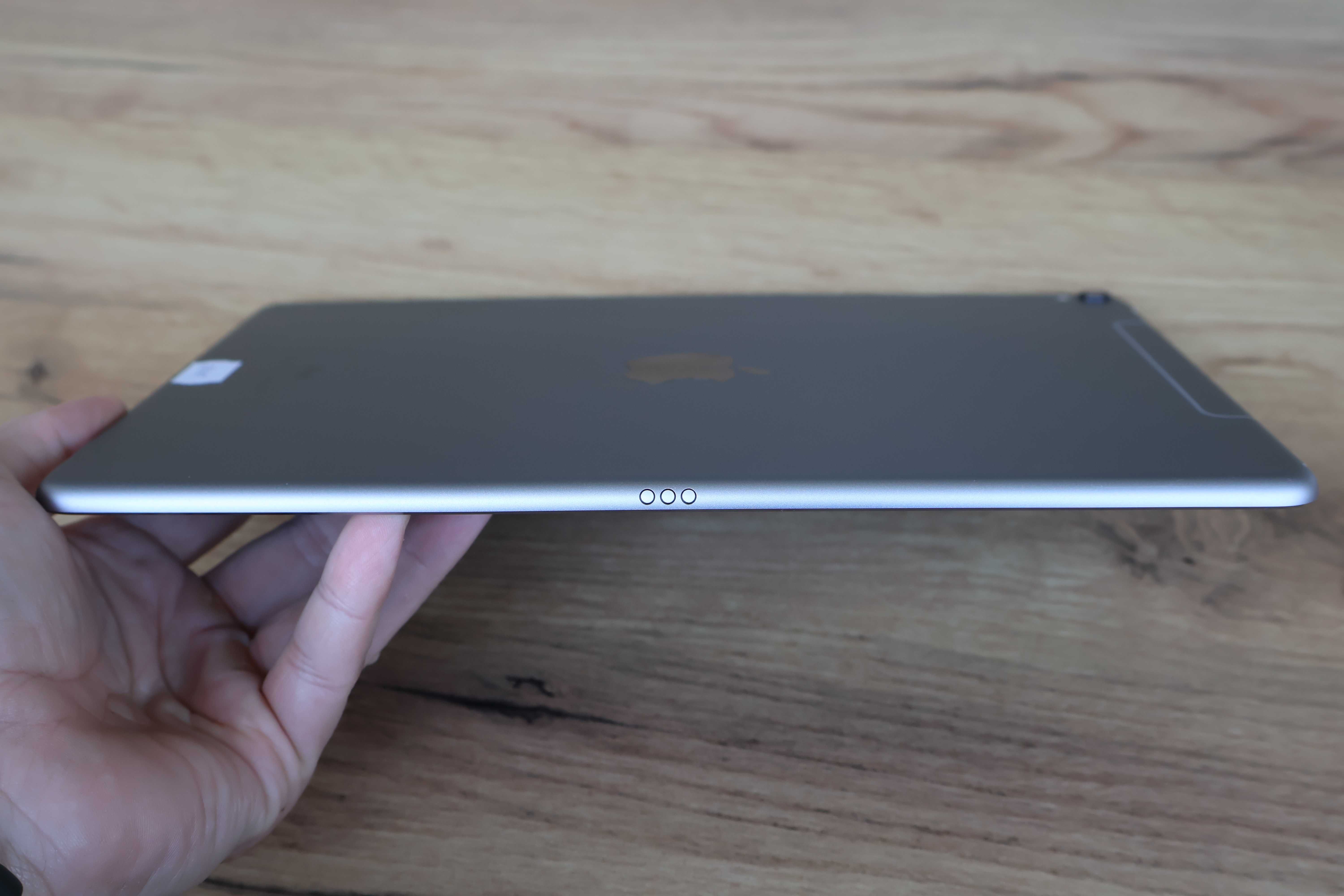 Планшет Apple iPad Pro 10.5 256Gb Space Gray A1709 Wi-Fi + 4G Оригінал