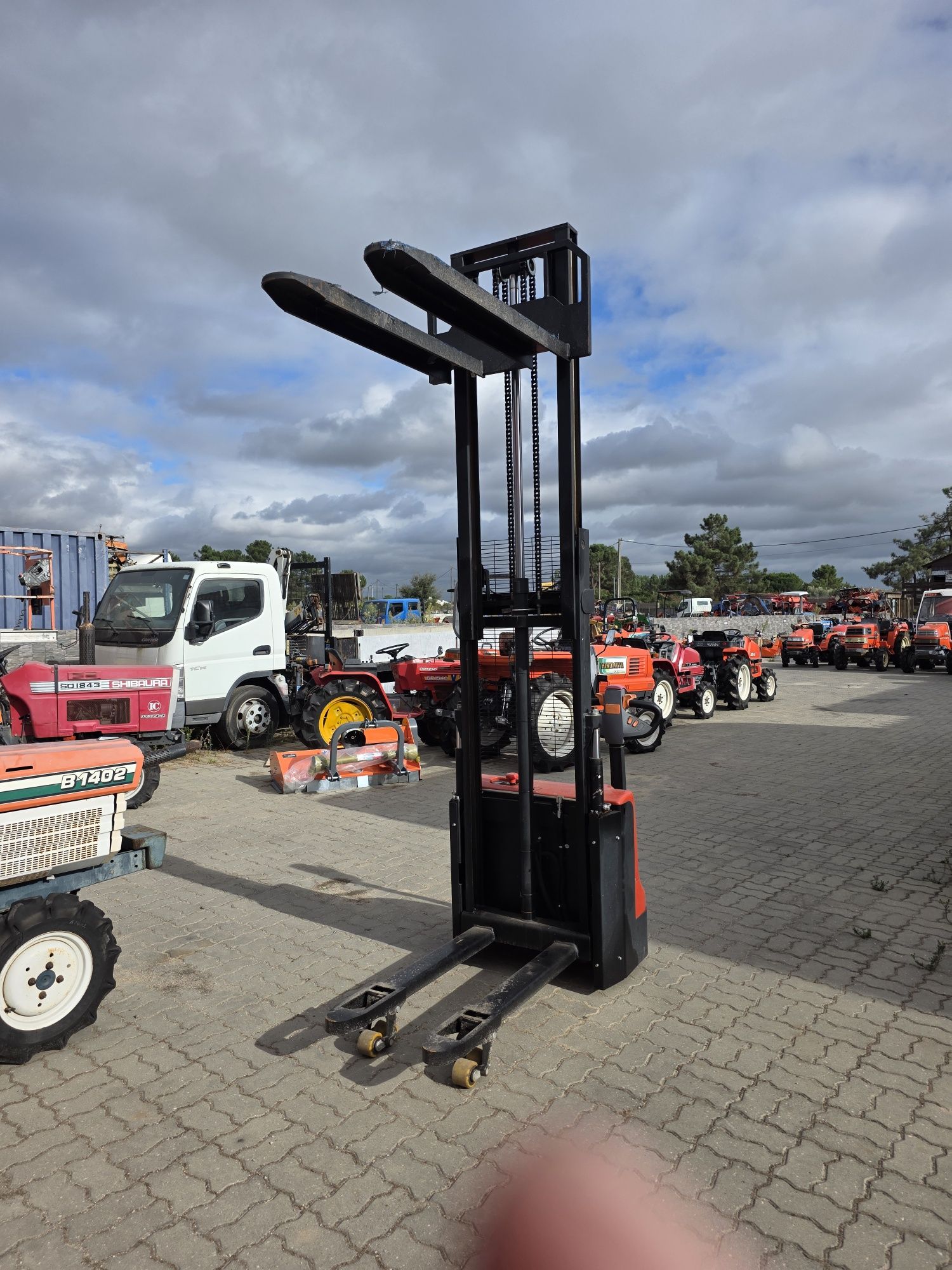 Empilhador Elétrico Schorr CL1225J