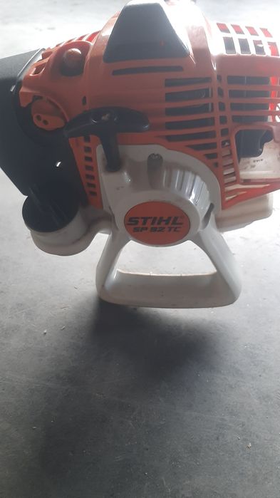 Varejador  Stihl  mecânico   com  motor  e  hastes em carbono  .