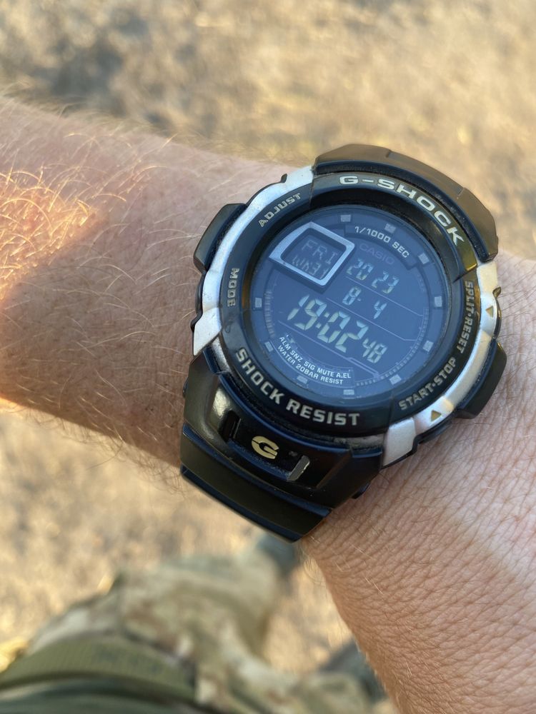 Продам часи Casio 7710