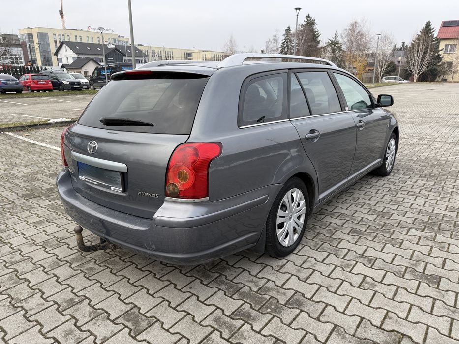Toyota Avensis 1.8 T25