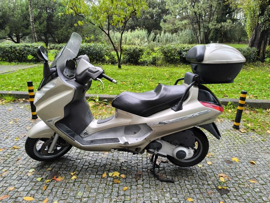 Scooter Piaggio X8 200 de 2004 inclui Top Case Piaggio