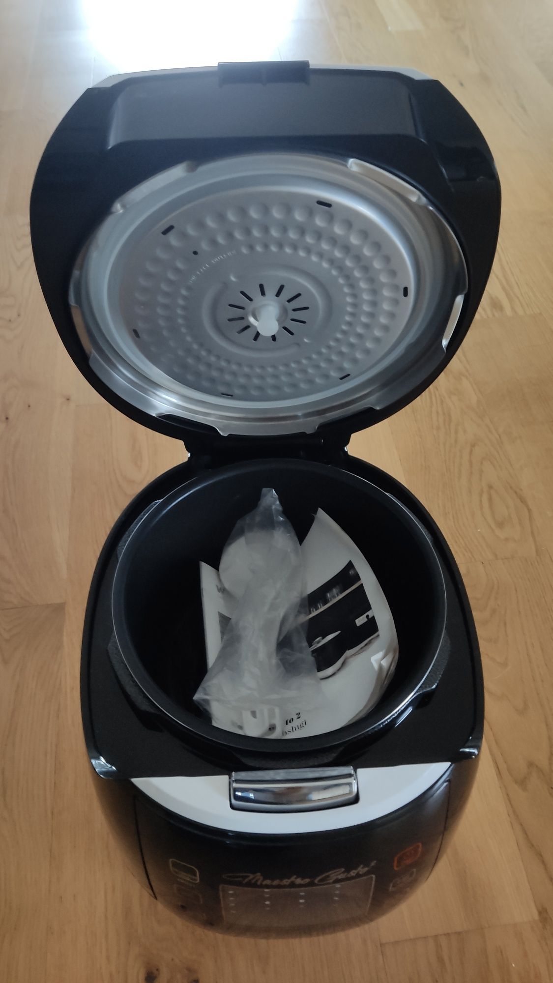 Multicooker Maestro Gusto 2