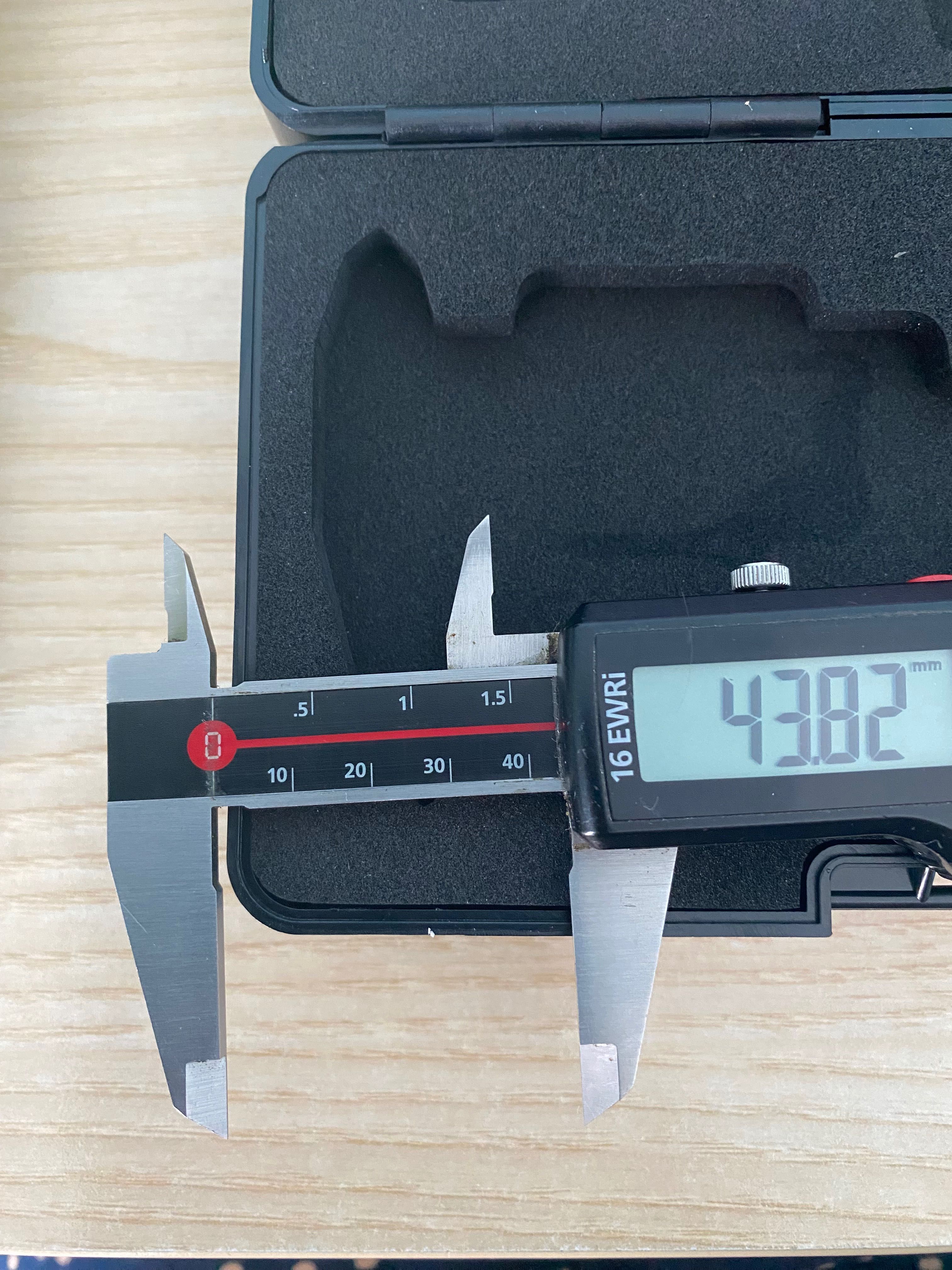 Suwmiarka elektroniczna cyfrowa 150 mm Mahr