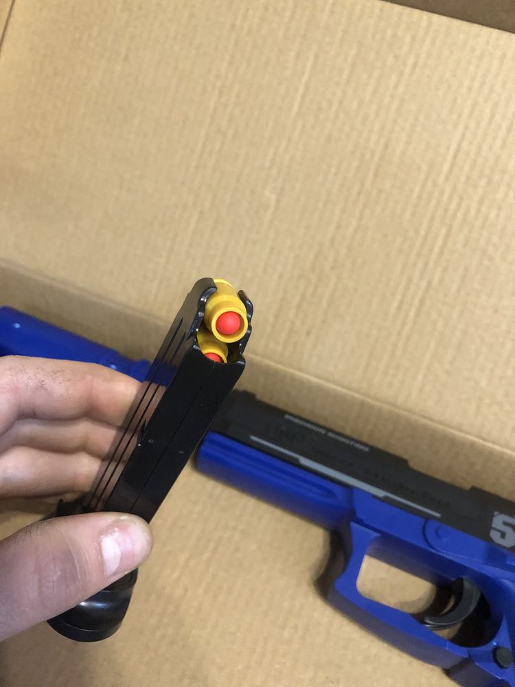 Пистолет с вылетающими гильзами HK UPS игрушечный