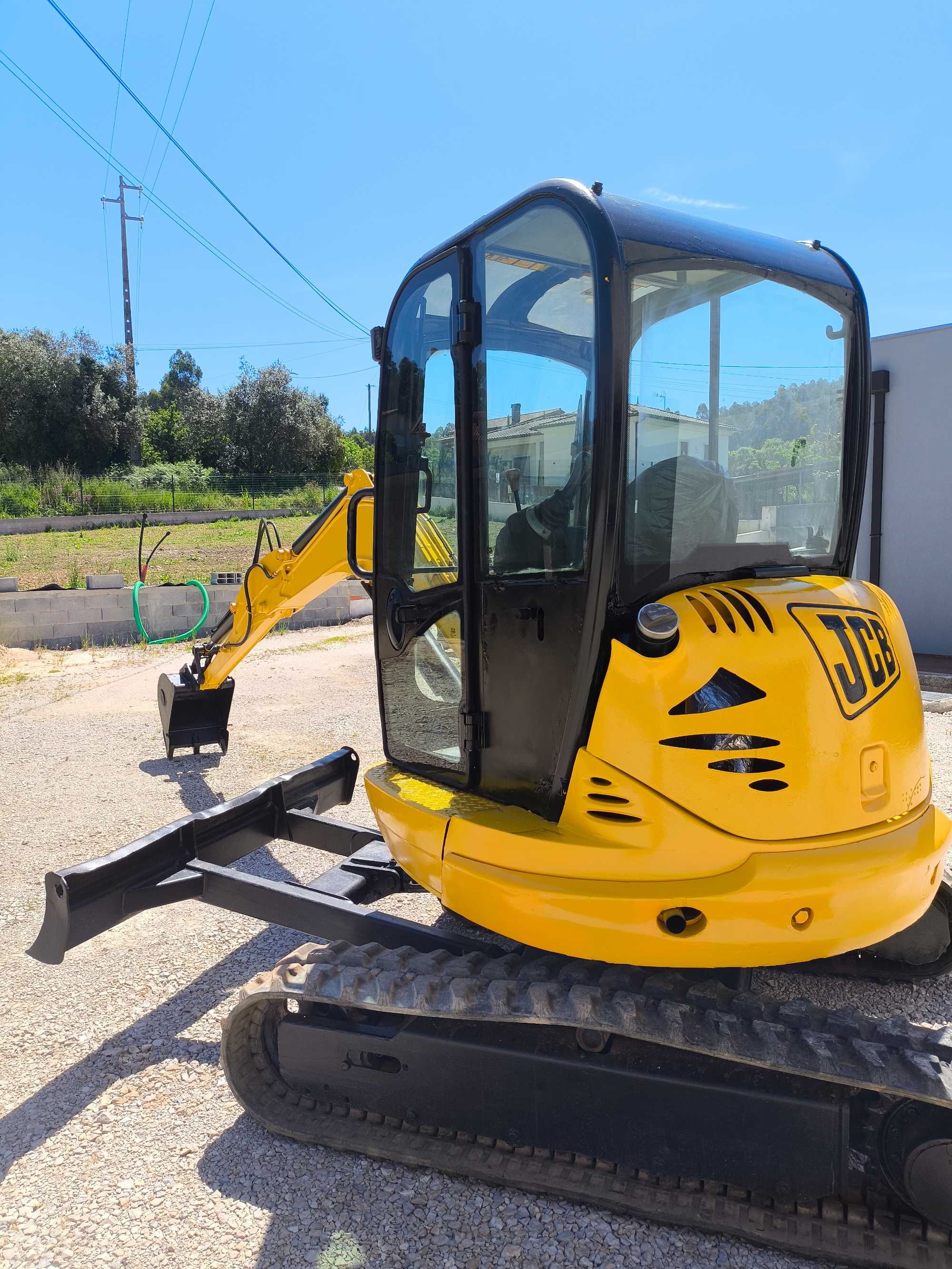 Mini Giratória JCB 8035 ZTS