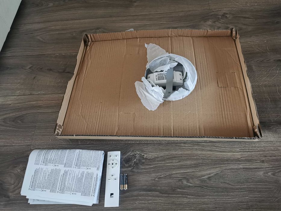 Lampa sufitowa Palmaves 3 biało-srebrna LED 56cm, pilot 2900lumen Eglo