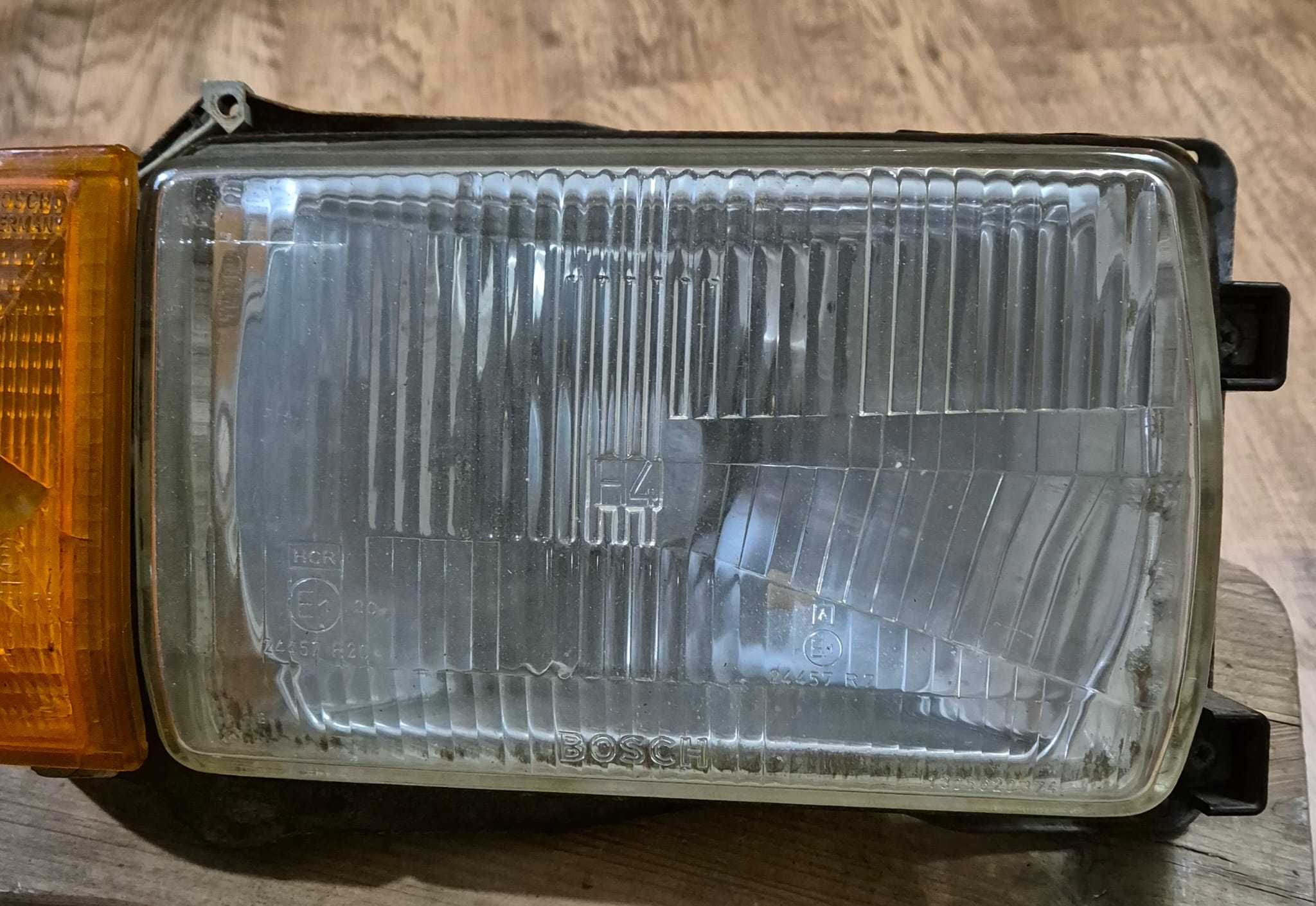 Lampa Przednia Prawa Audi 80 B1 (72-78r.) Oryginalna Unikat BOSCH