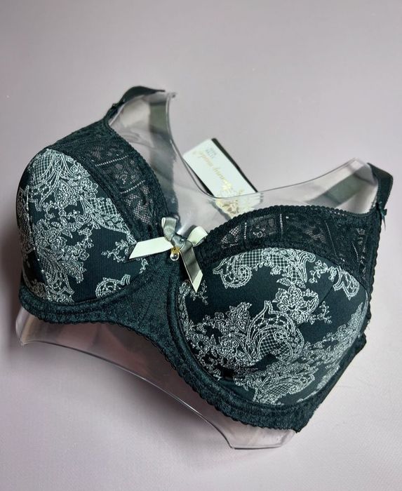 Бюстгальтер 95 F новый