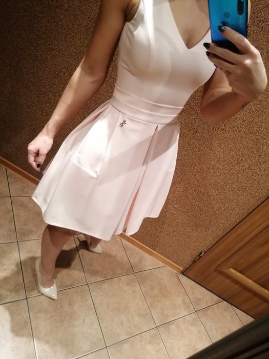 Sukienka pudrowy róż, roz. 36