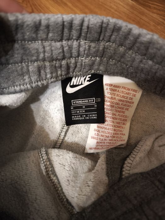 Spodnie dresowe dziewczęce Nike stan super