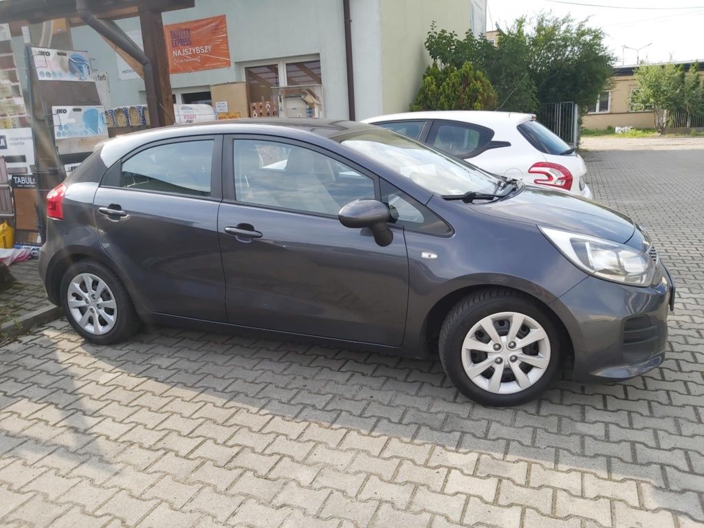 Kia Rio XL 1.2 LPG gaz salon Pl jasny środek