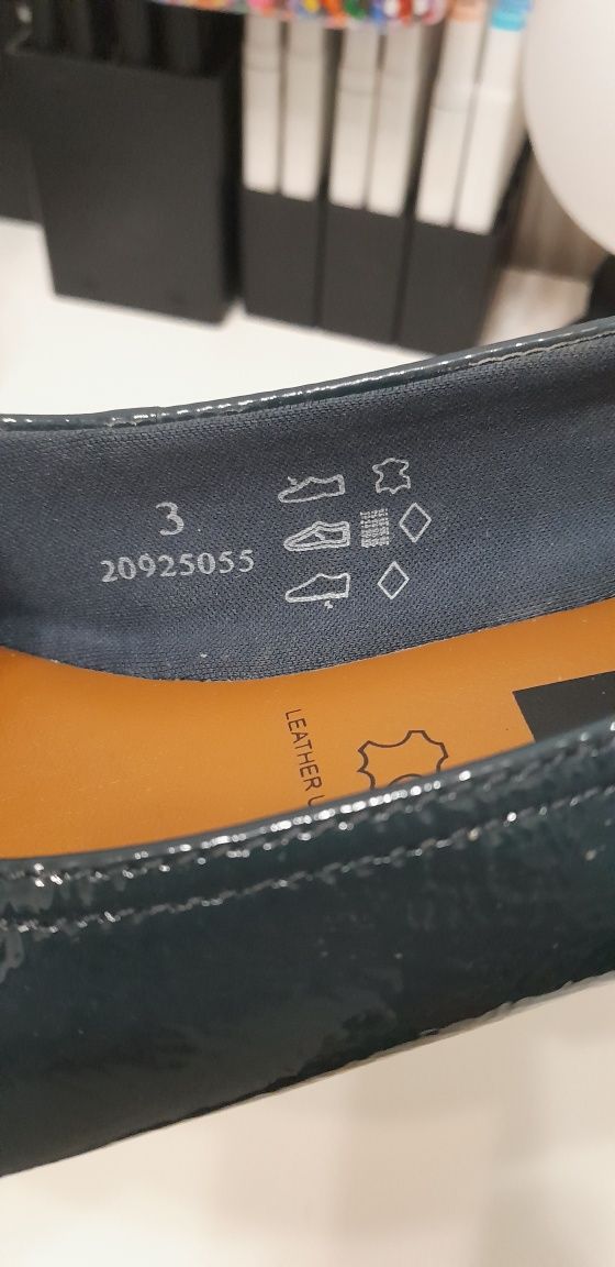 Buty skórzane, baleriny , M&S, stan super